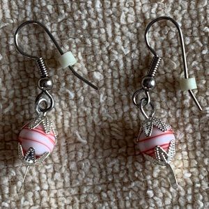 🦩Dangle drop earrings with euro wire back and red pink round striped bead
